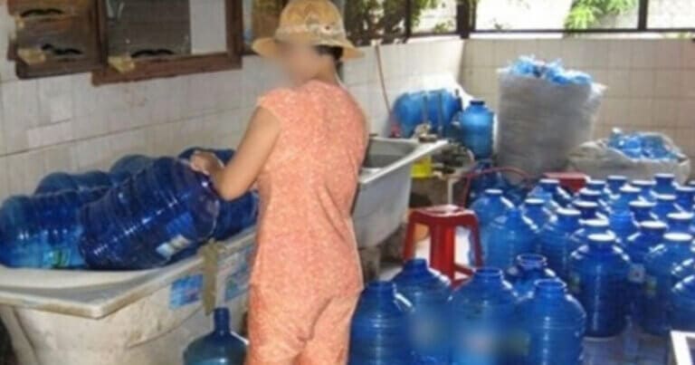 nuoc dong binh gia re 2