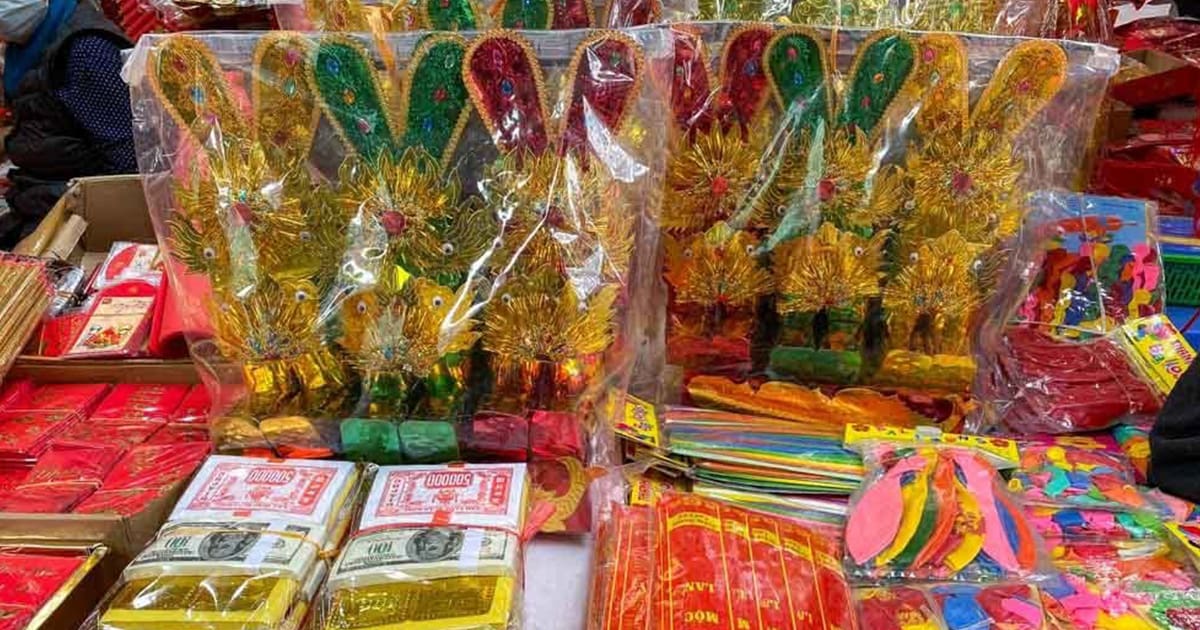 Chia sẻ kinh nghiệm mua sắm đón Tết 2025 4 vang ma cung tet