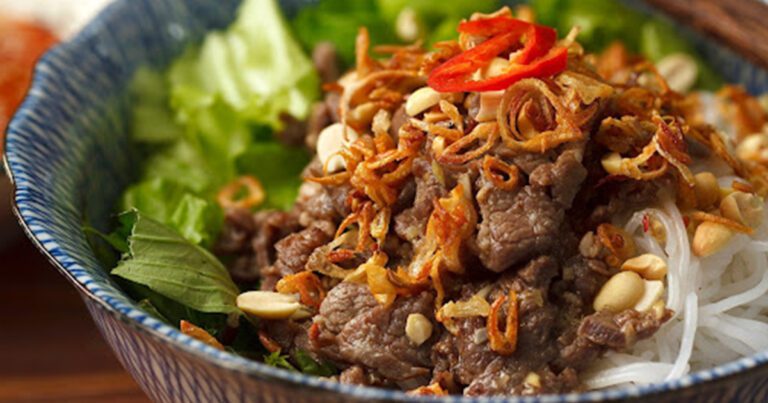 bun bo nam bo bun thit xao 1